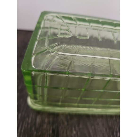 Vintage Optic Green Depression Uranium Glass Butter Dish w/ Lid - Block Pattern - Picture 3 of 12